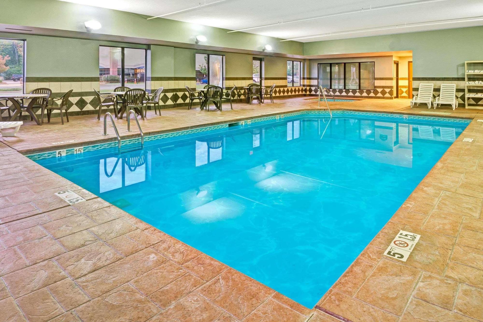 Wingate By Wyndham Cincinnati Blue Ash Eksteriør billede